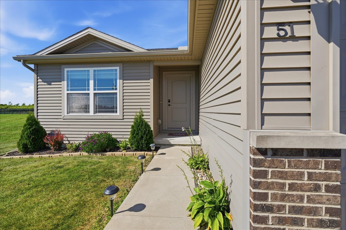 51 Winding Way Property Photo 2