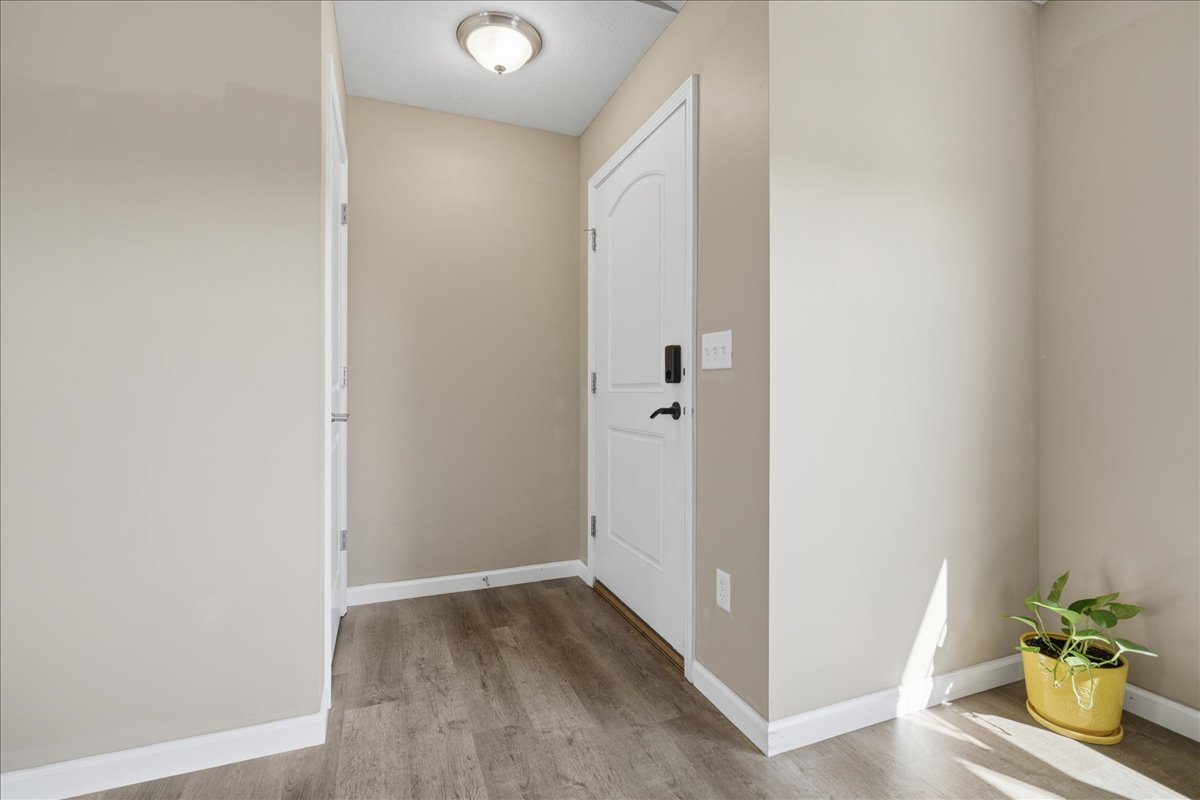 51 Winding Way Property Photo 3