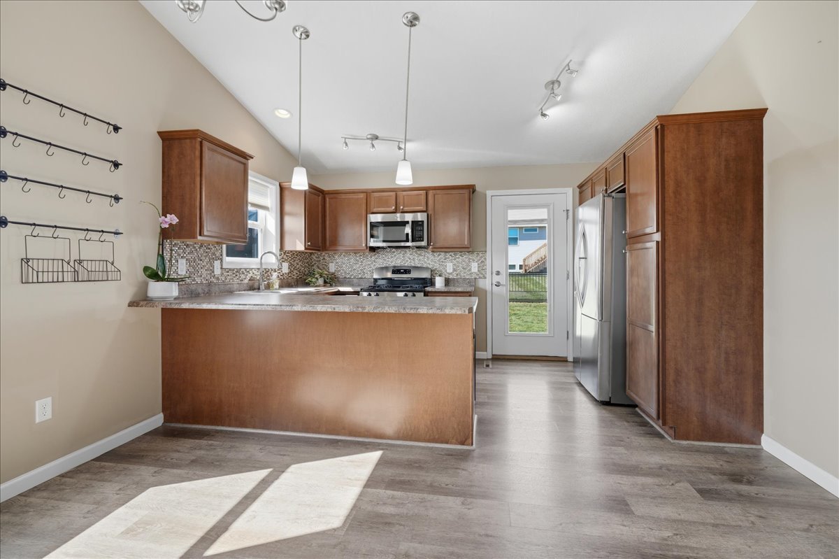 51 Winding Way Property Photo 8