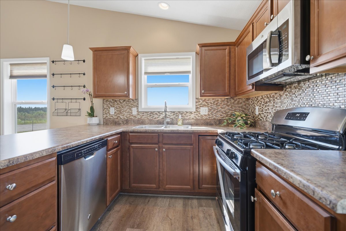 51 Winding Way Property Photo 10
