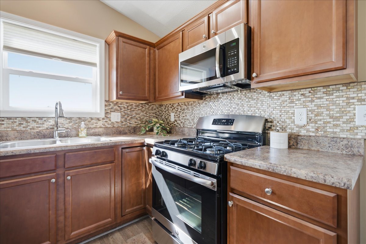 51 Winding Way Property Photo 15