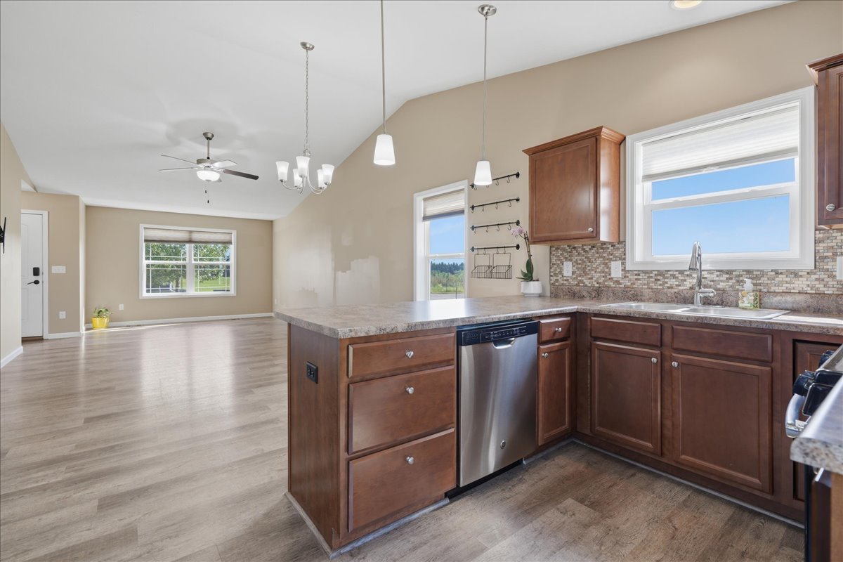 51 Winding Way Property Photo 16