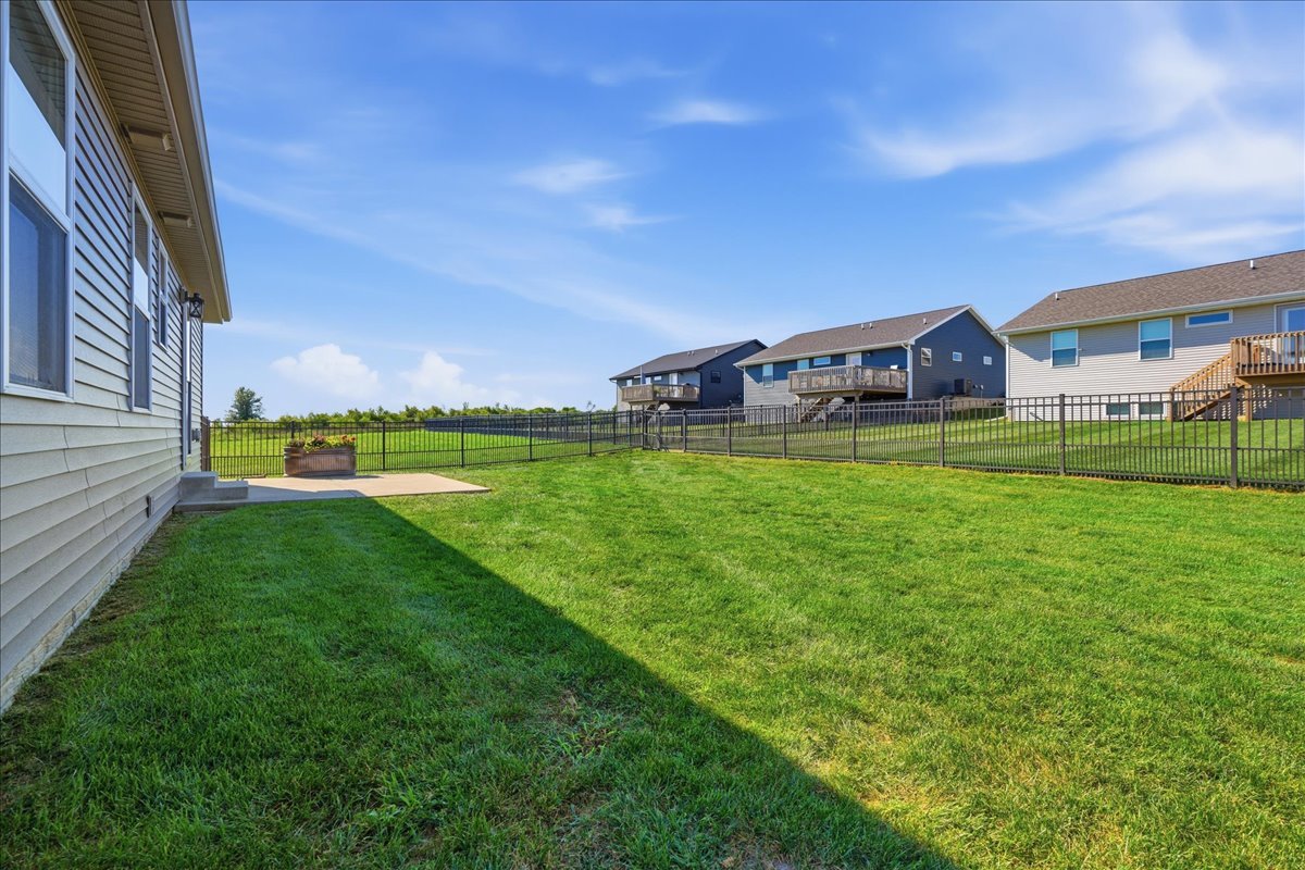 51 Winding Way Property Photo 32