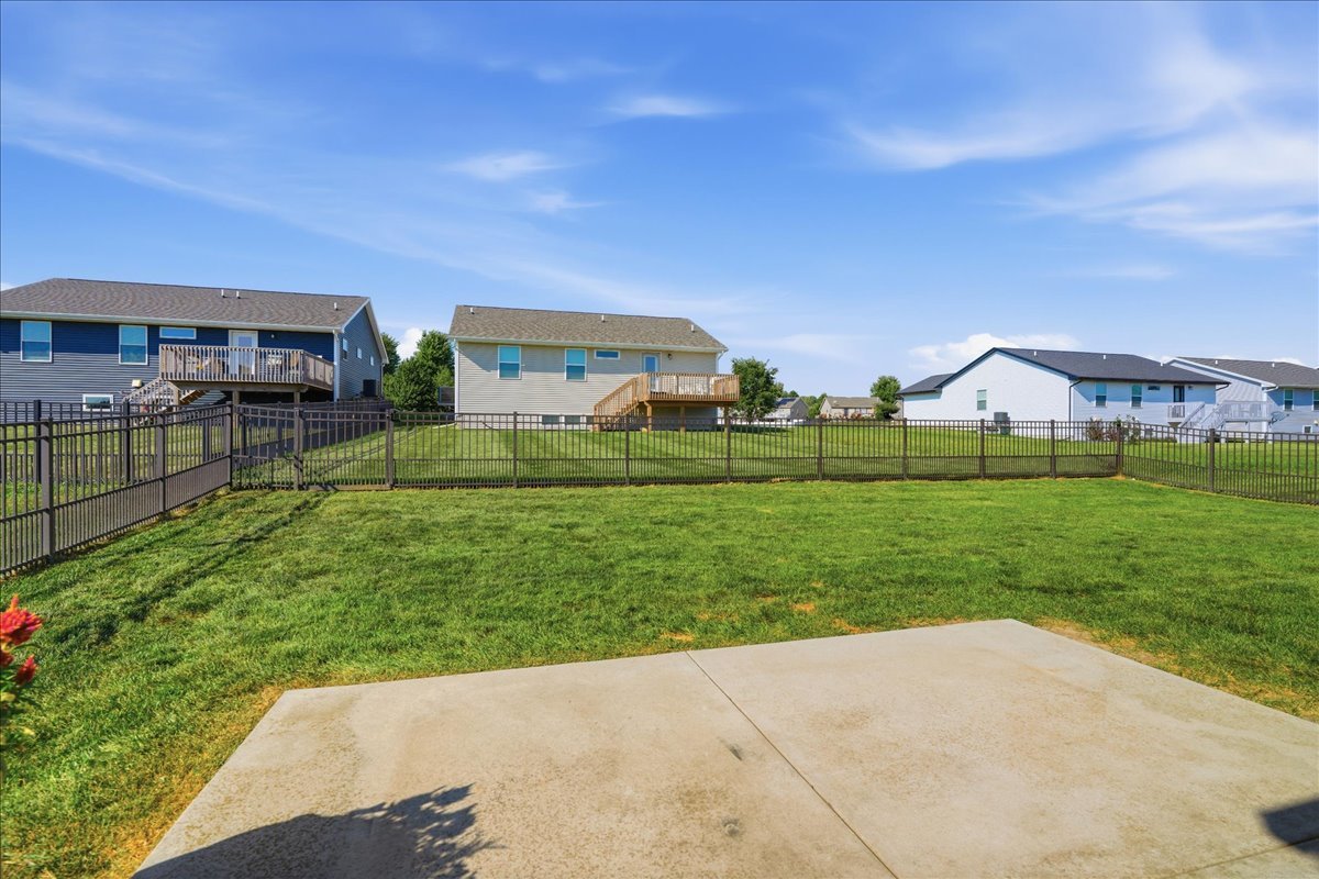 51 Winding Way Property Photo 33