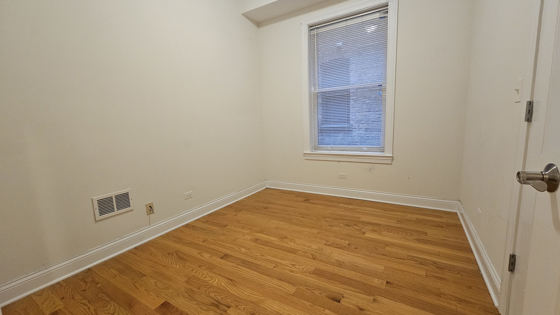 3337 N Halsted Street 2 Property Photo 15