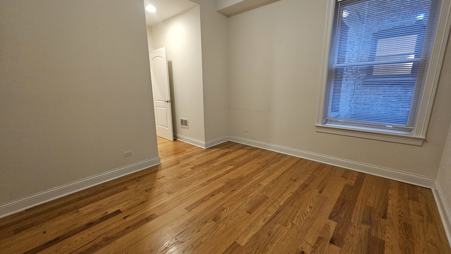 3337 N Halsted Street 2 Property Photo 21