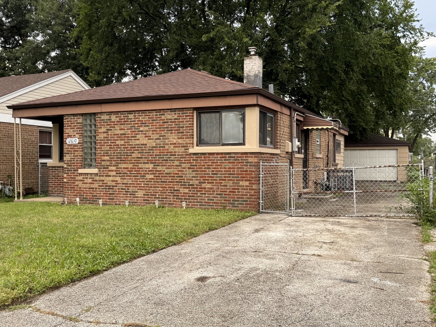 12610 S Ada Street Property Photo 2