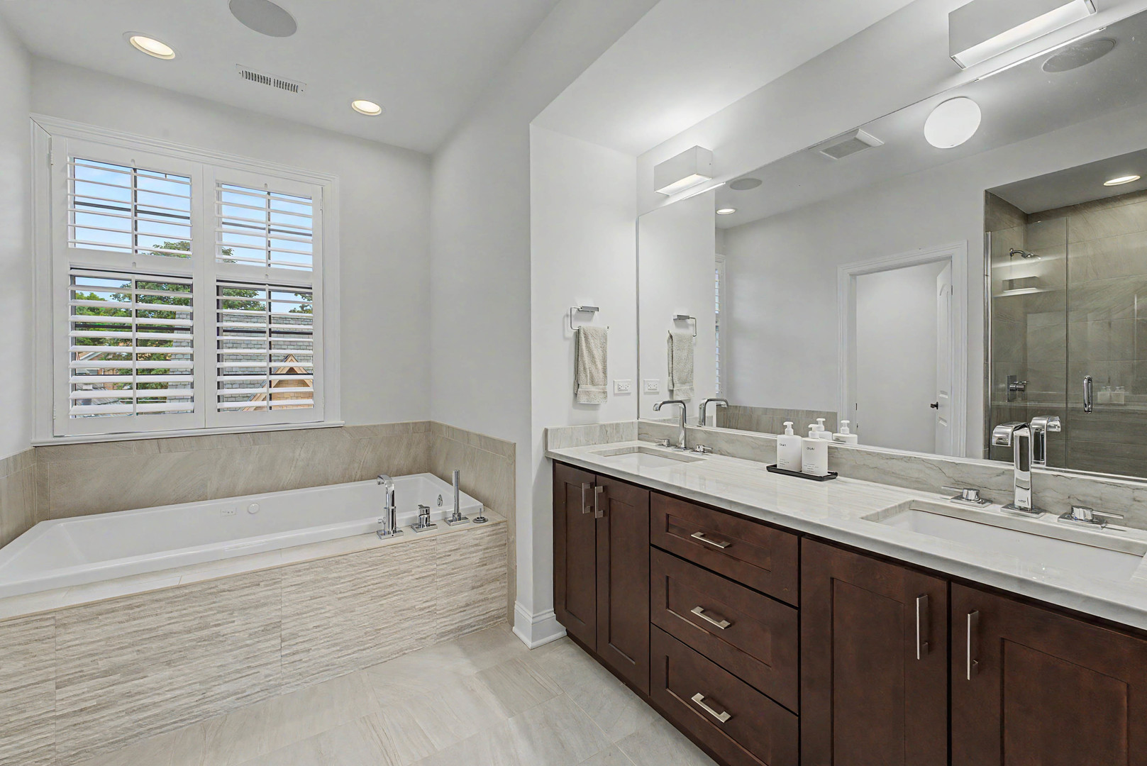 12746337 Property Photo 19