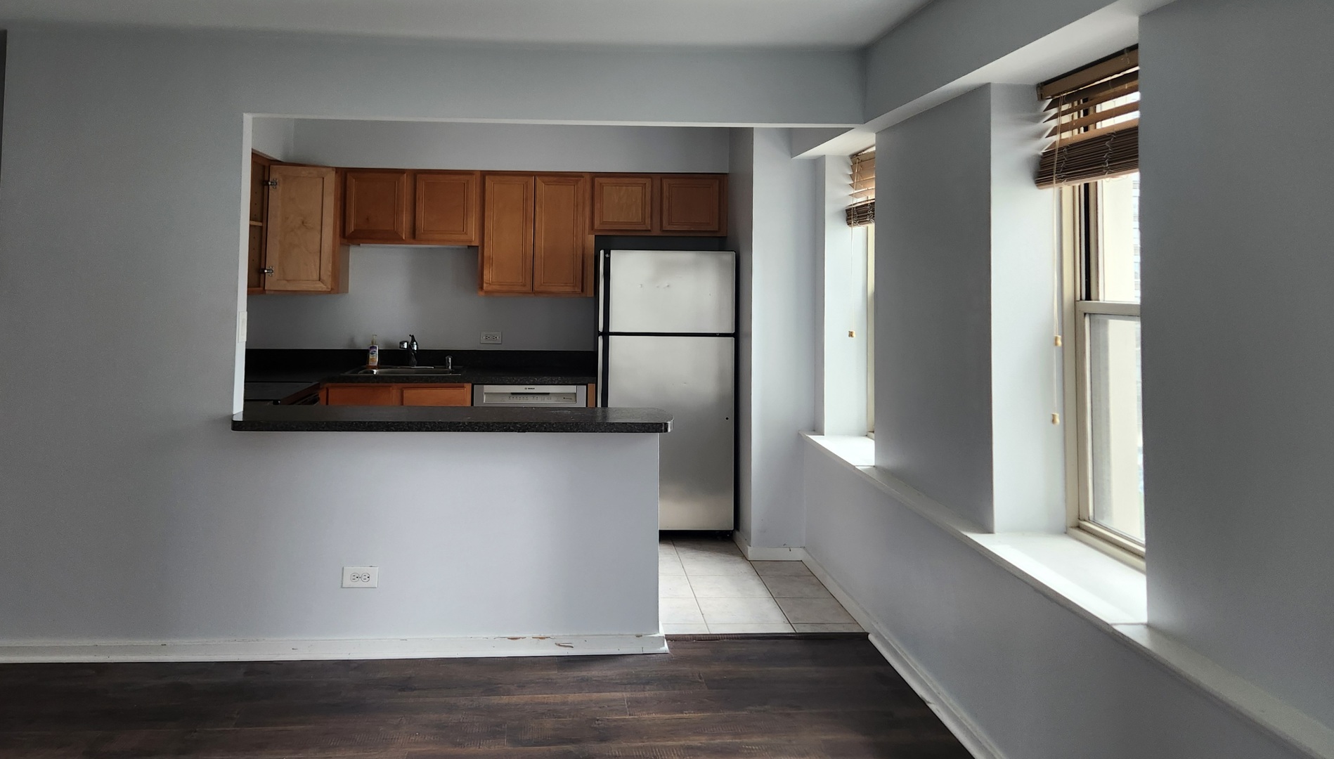 40 E 9th Street 1015 Property Photo 3