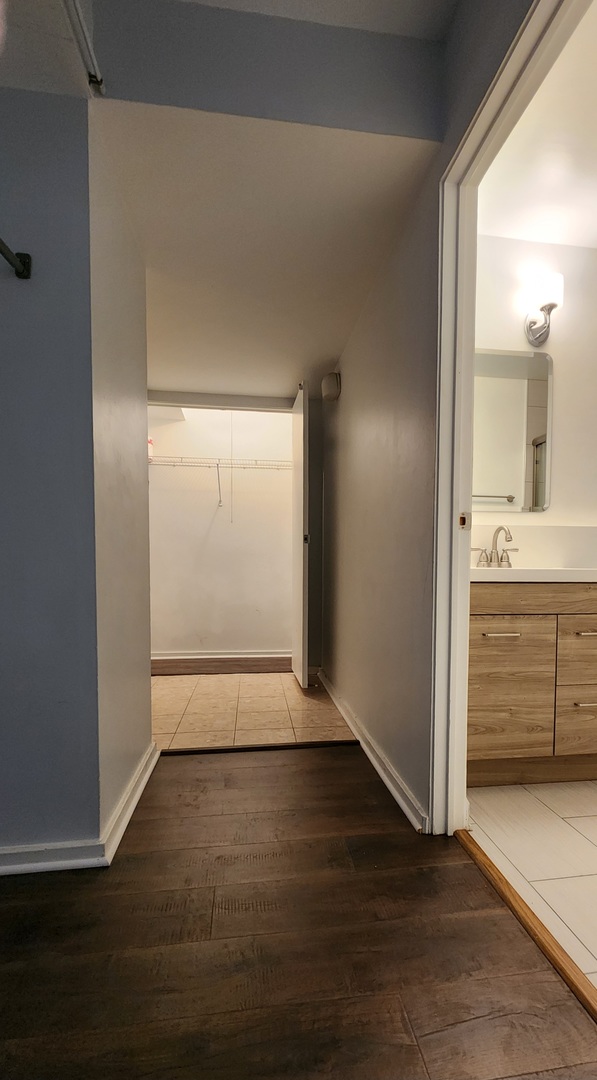 40 E 9th Street 1015 Property Photo 6