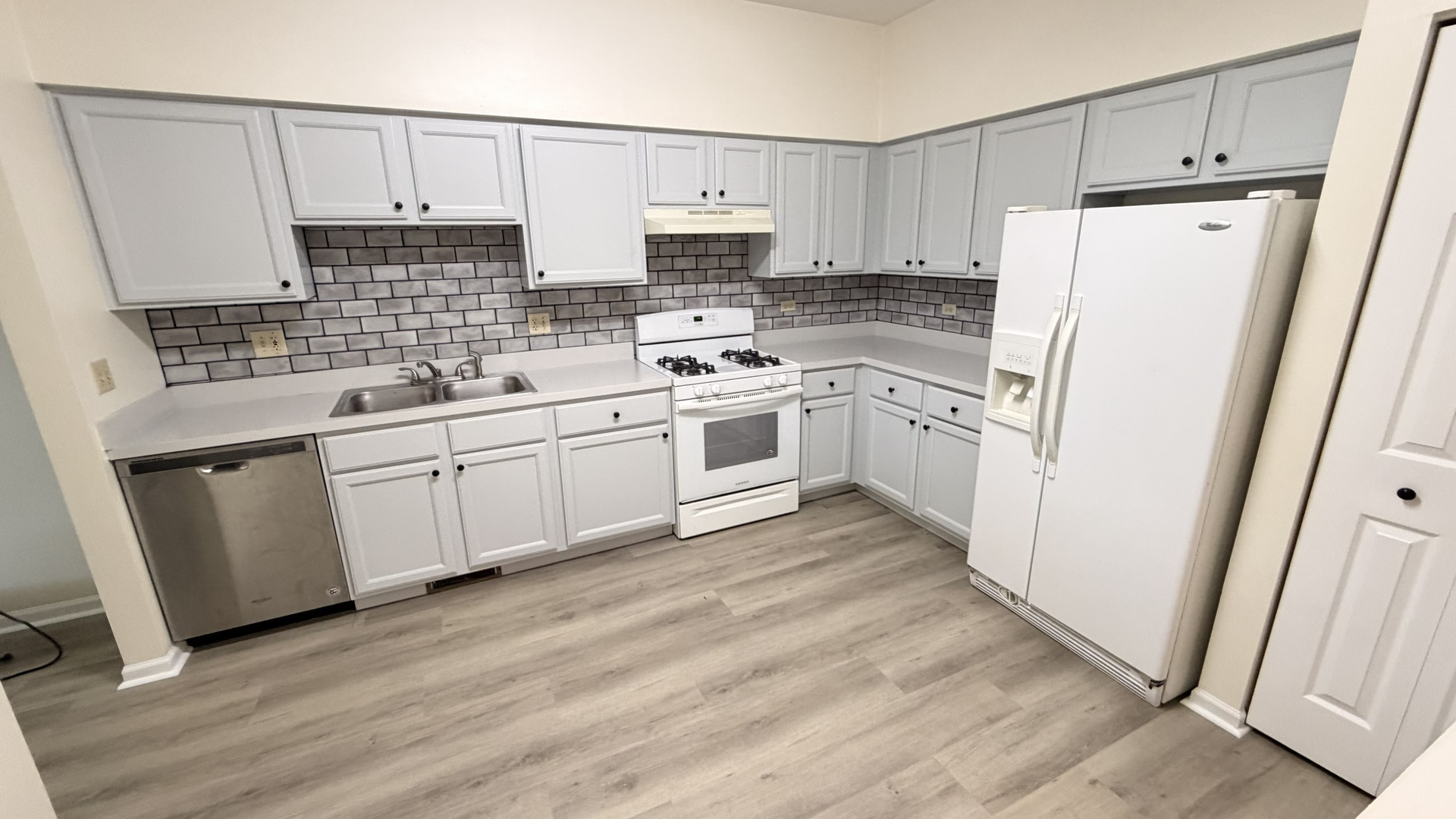 12746346 Property Photo 5