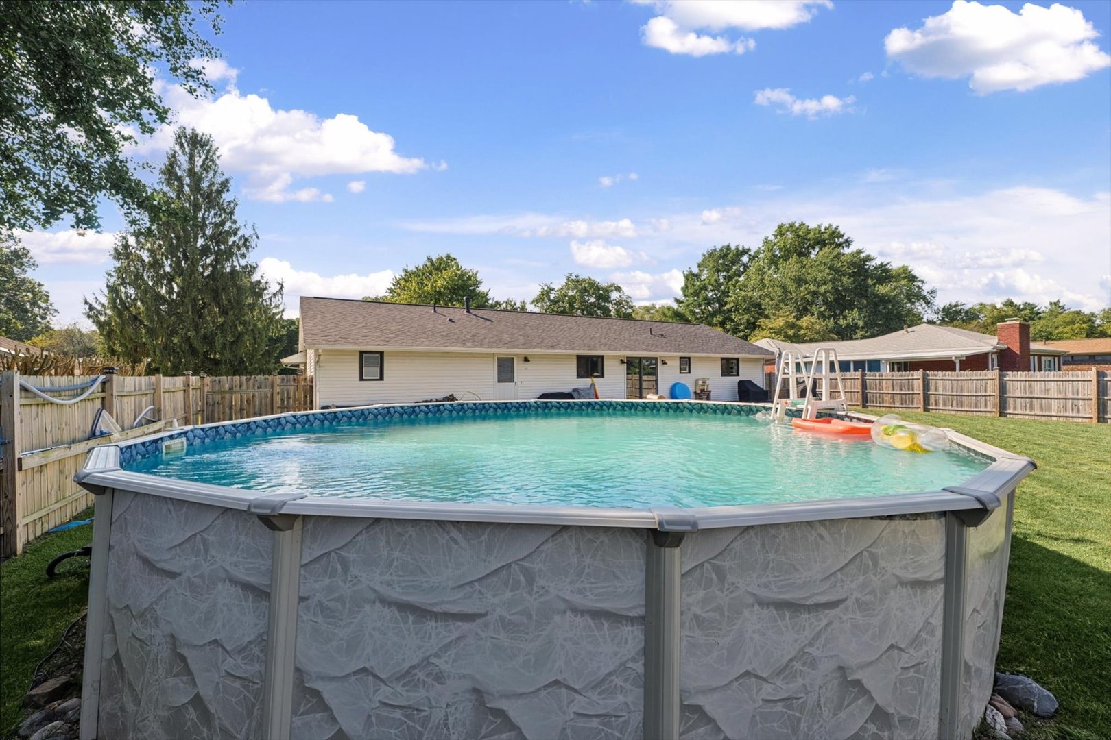 65 Chestnut Court Property Photo 32