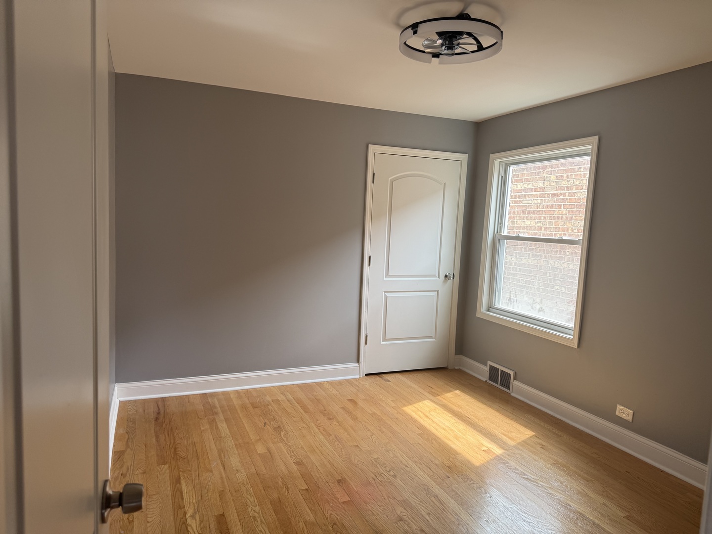 9748 S Ellis Avenue Property Photo 12