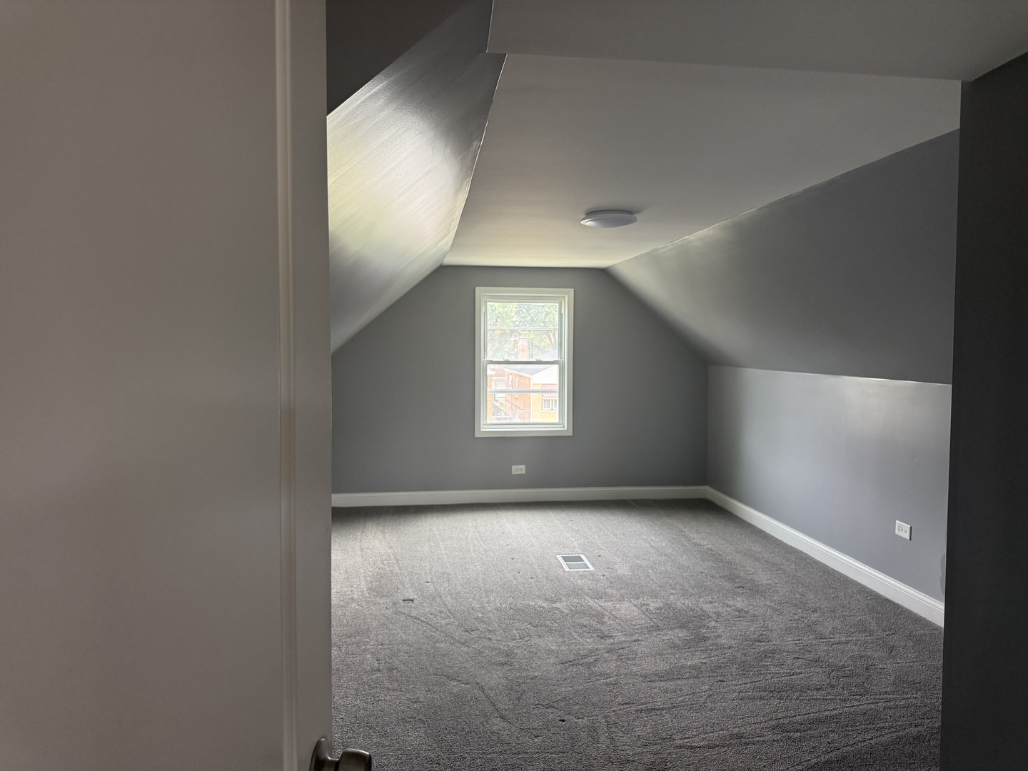 9748 S Ellis Avenue Property Photo 17