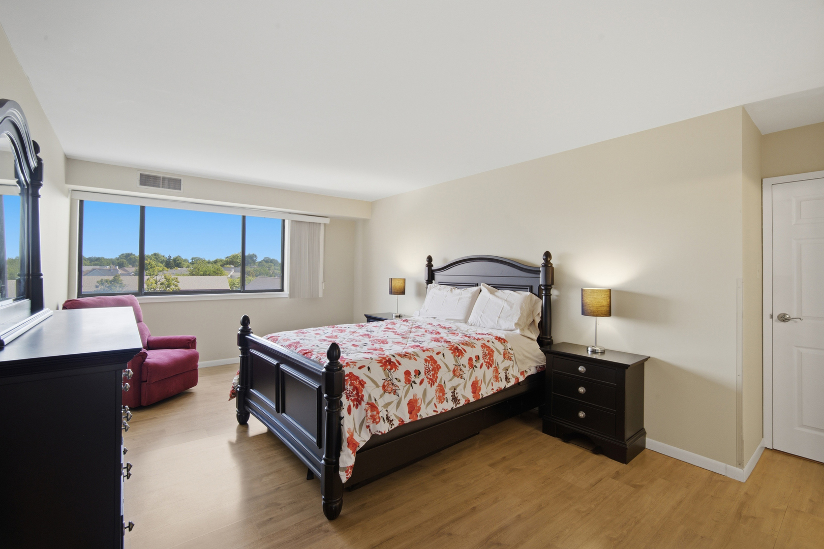 12746356 Property Photo 13