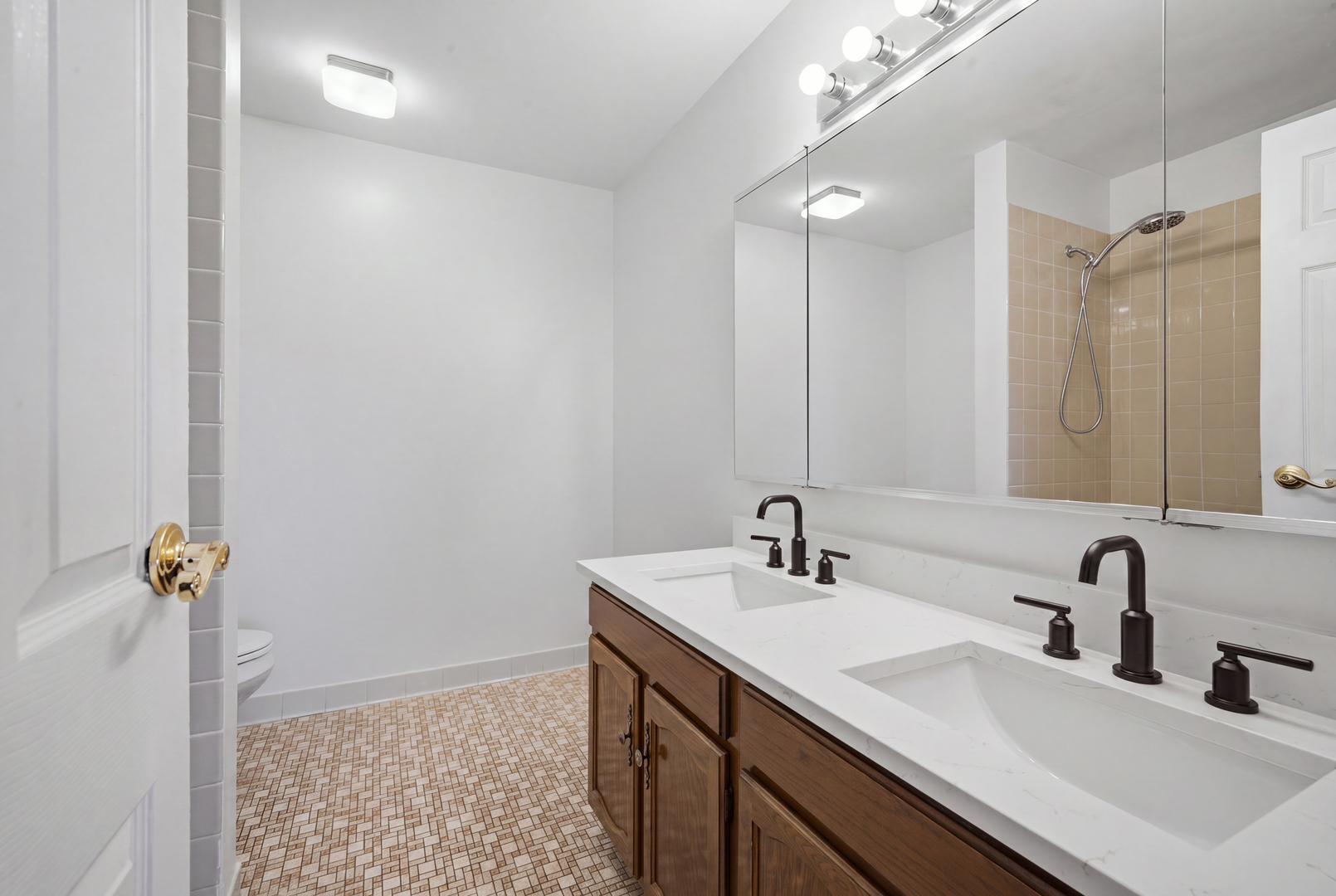 12746356 Property Photo 17
