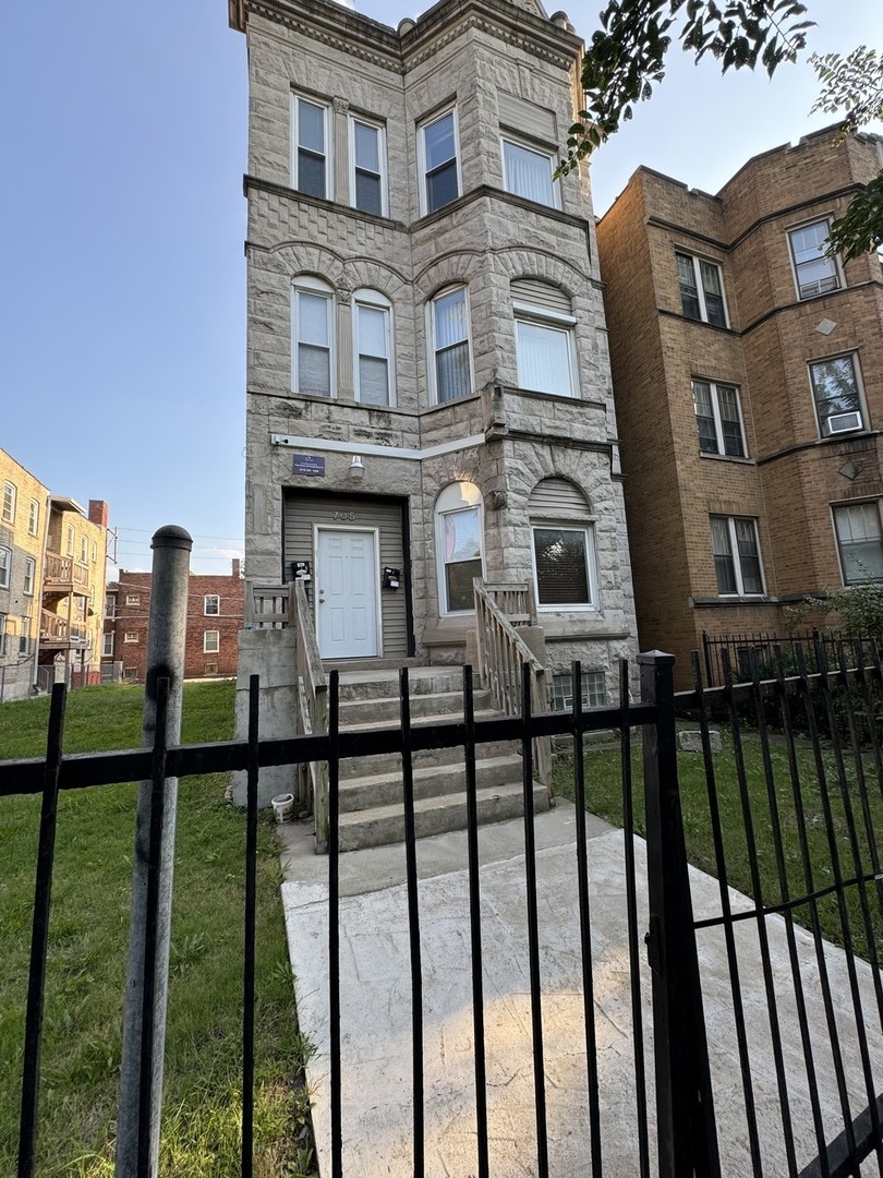 705 W Garfield Boulevard 1 Property Photo 1