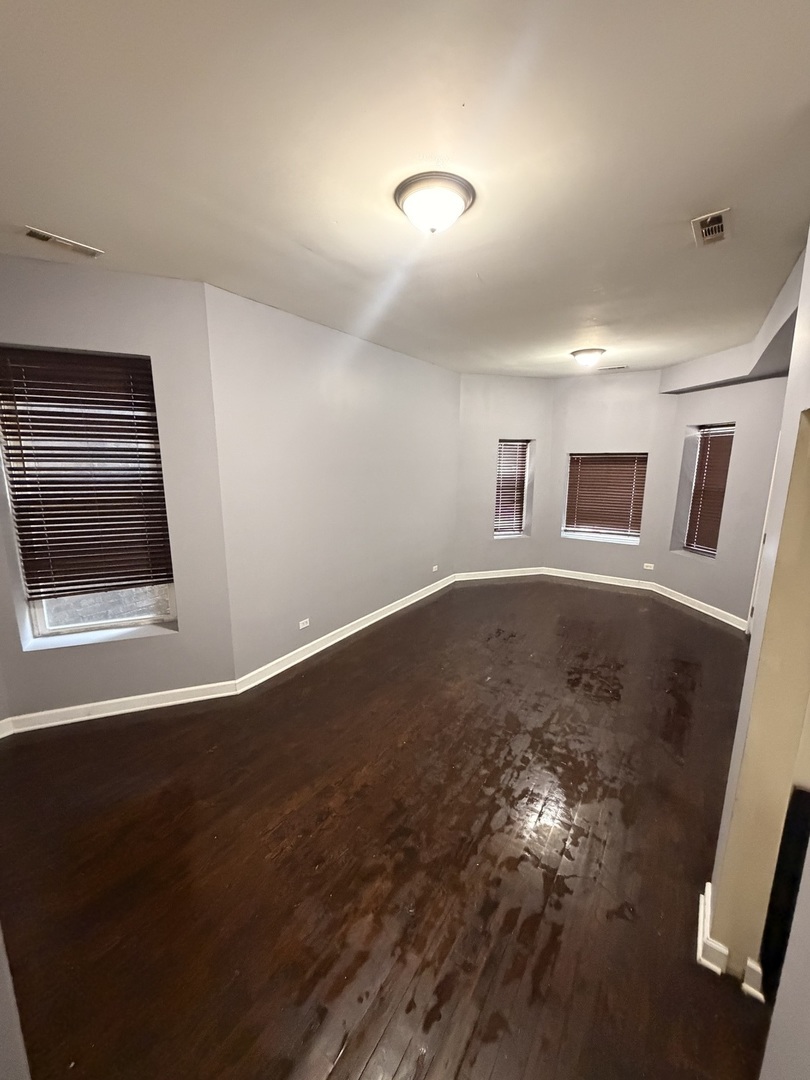 705 W Garfield Boulevard 1 Property Photo 2