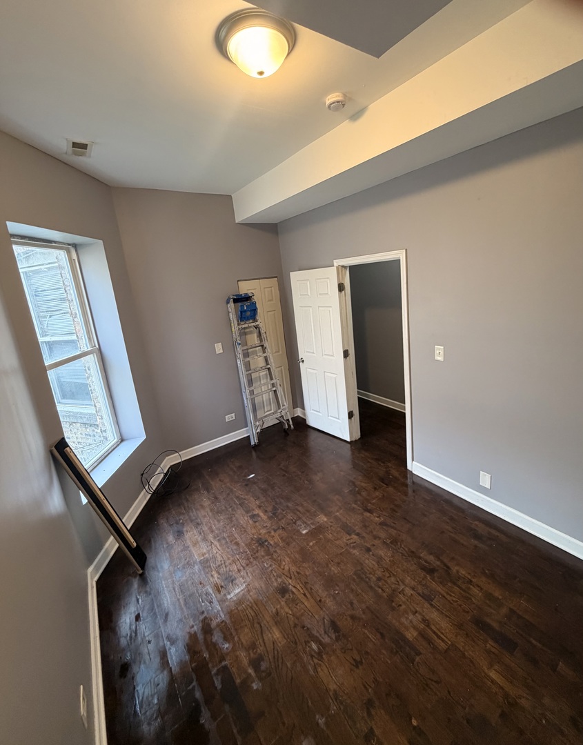 705 W Garfield Boulevard 1 Property Photo 8