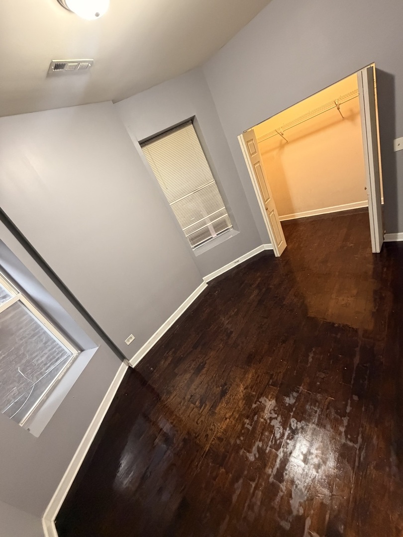 705 W Garfield Boulevard 1 Property Photo 10