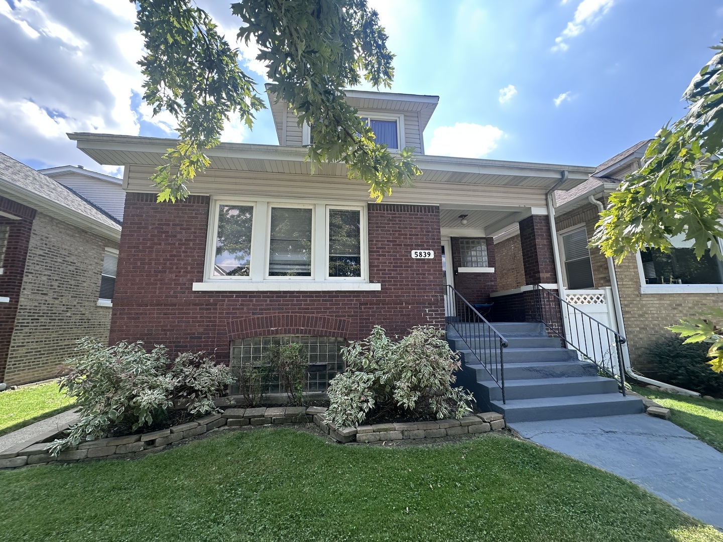 5839 W Eastwood Avenue Property Photo 1