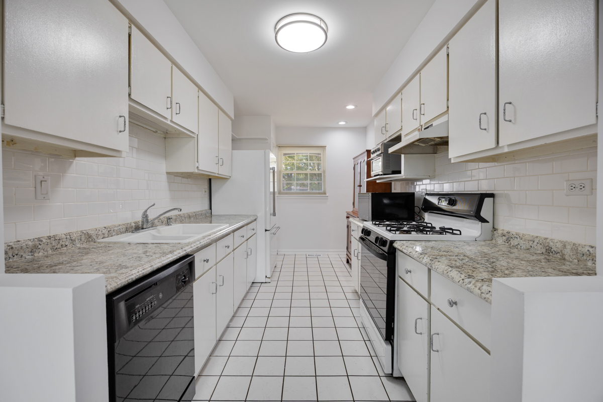 1067 Grissom Trail Property Photo 8