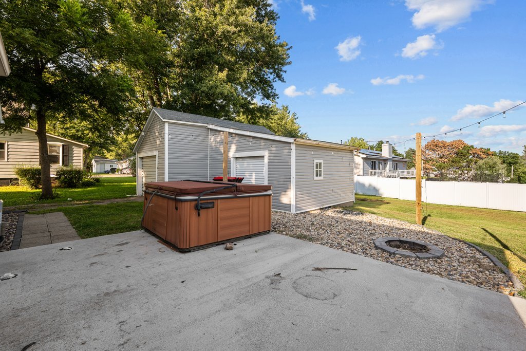 1304 Se 2nd Avenue Property Photo 6