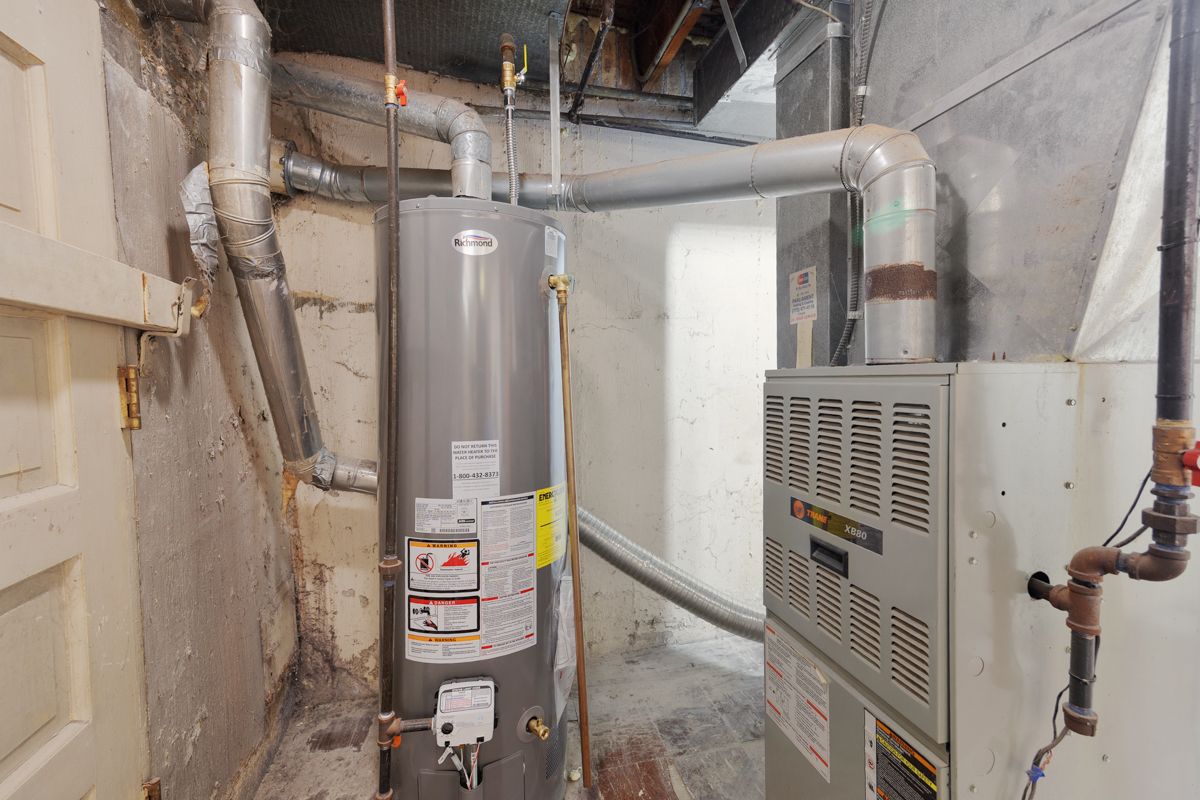 7248 N Ridge Boulevard Property Photo 26