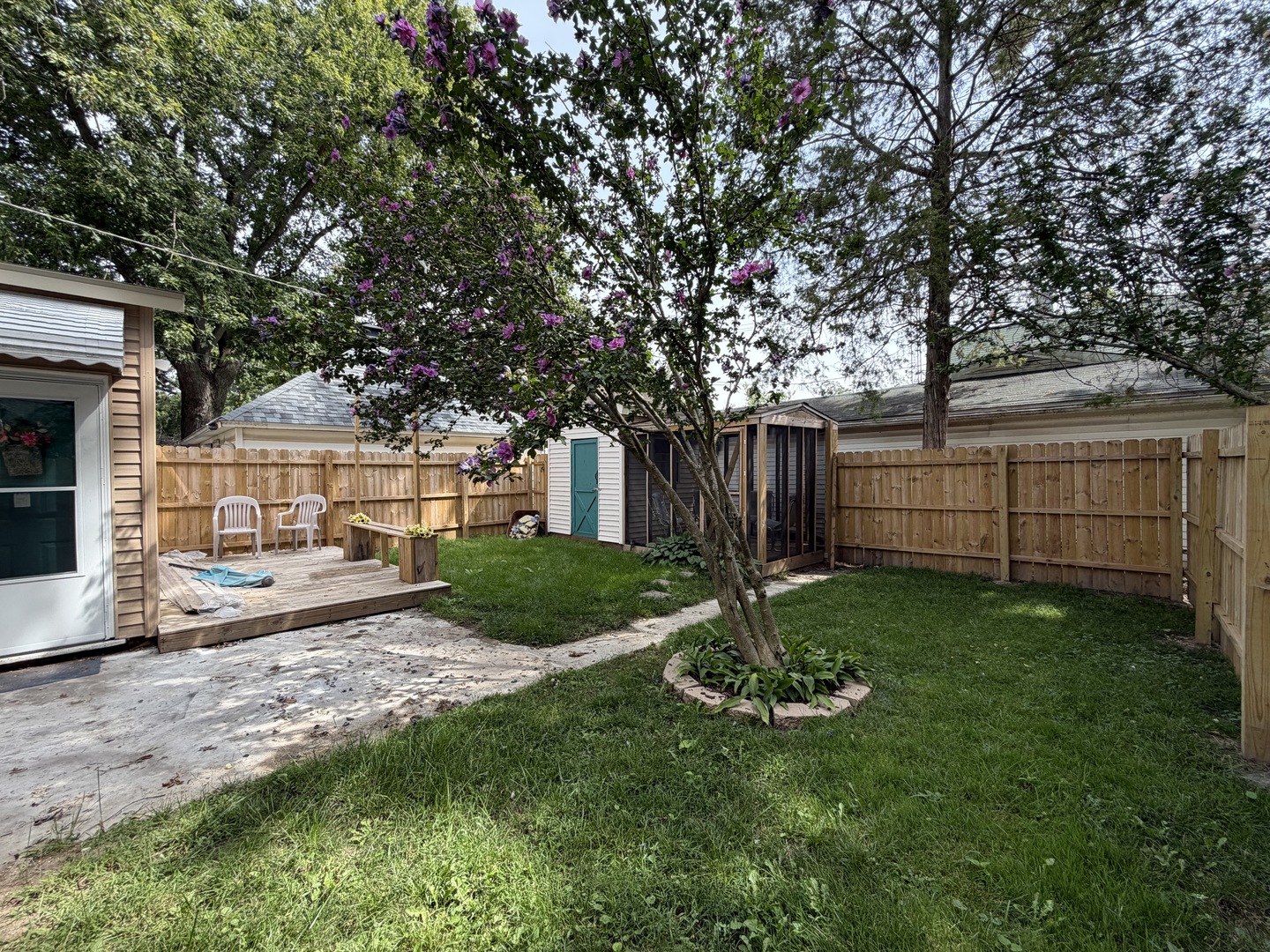 412 N Grand Avenue Property Photo 5