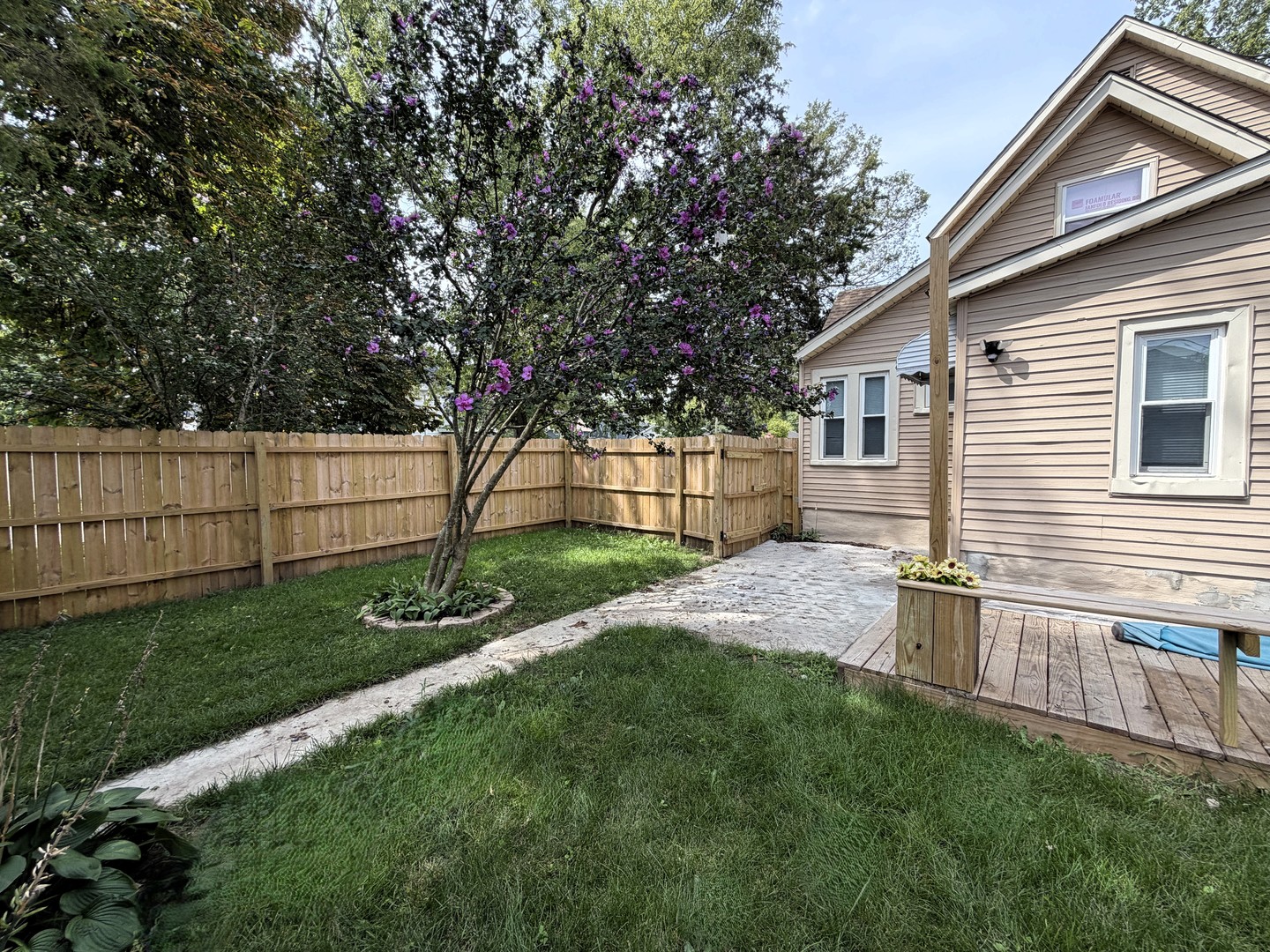 412 N Grand Avenue Property Photo 6