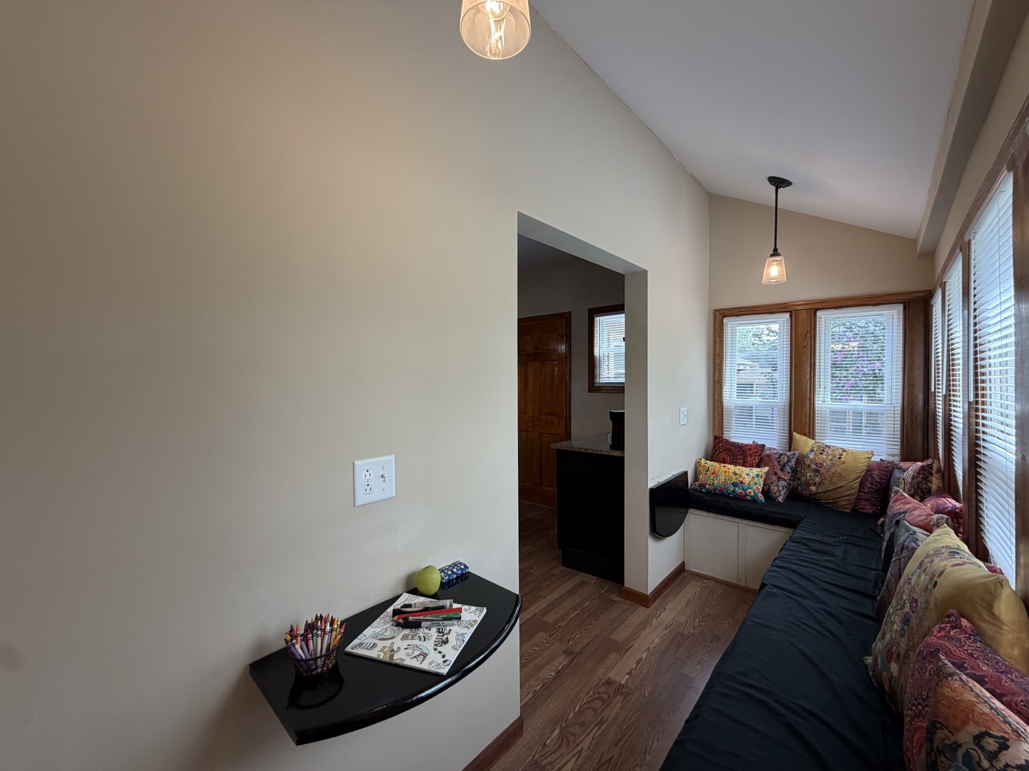 412 N Grand Avenue Property Photo 23