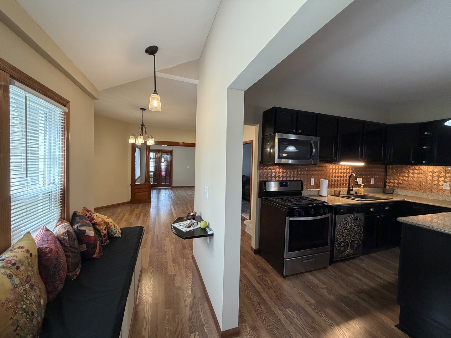 412 N Grand Avenue Property Photo 25