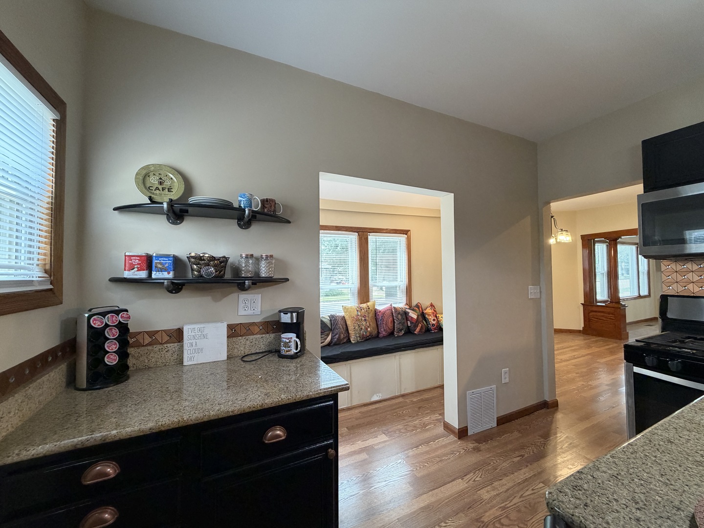 412 N Grand Avenue Property Photo 33