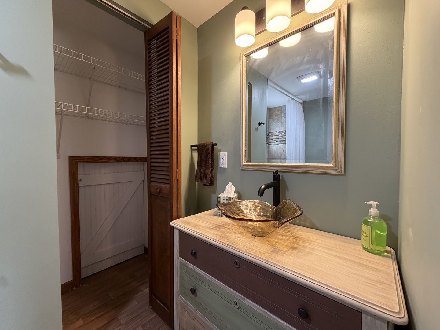 412 N Grand Avenue Property Photo 54