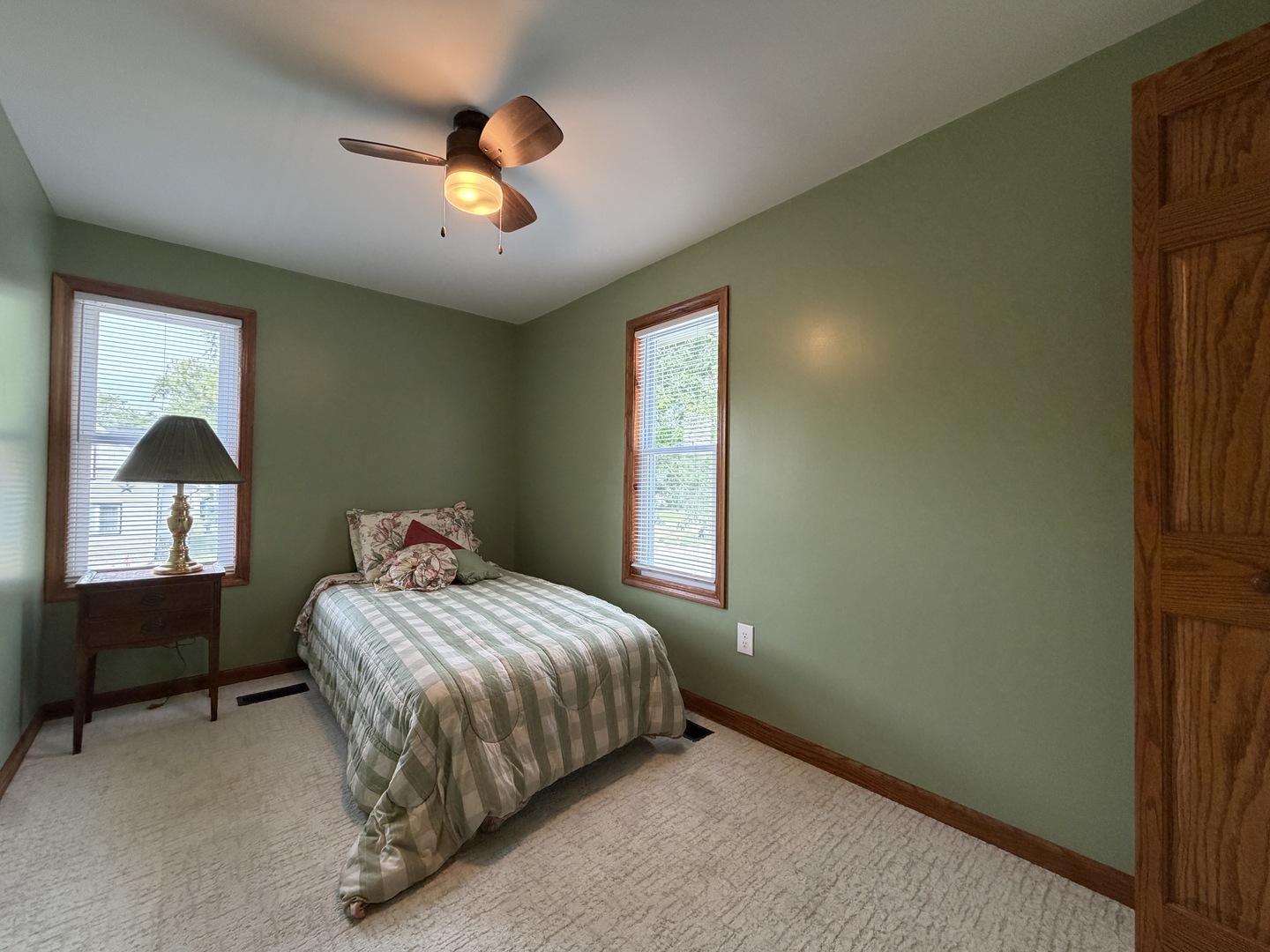 412 N Grand Avenue Property Photo 56