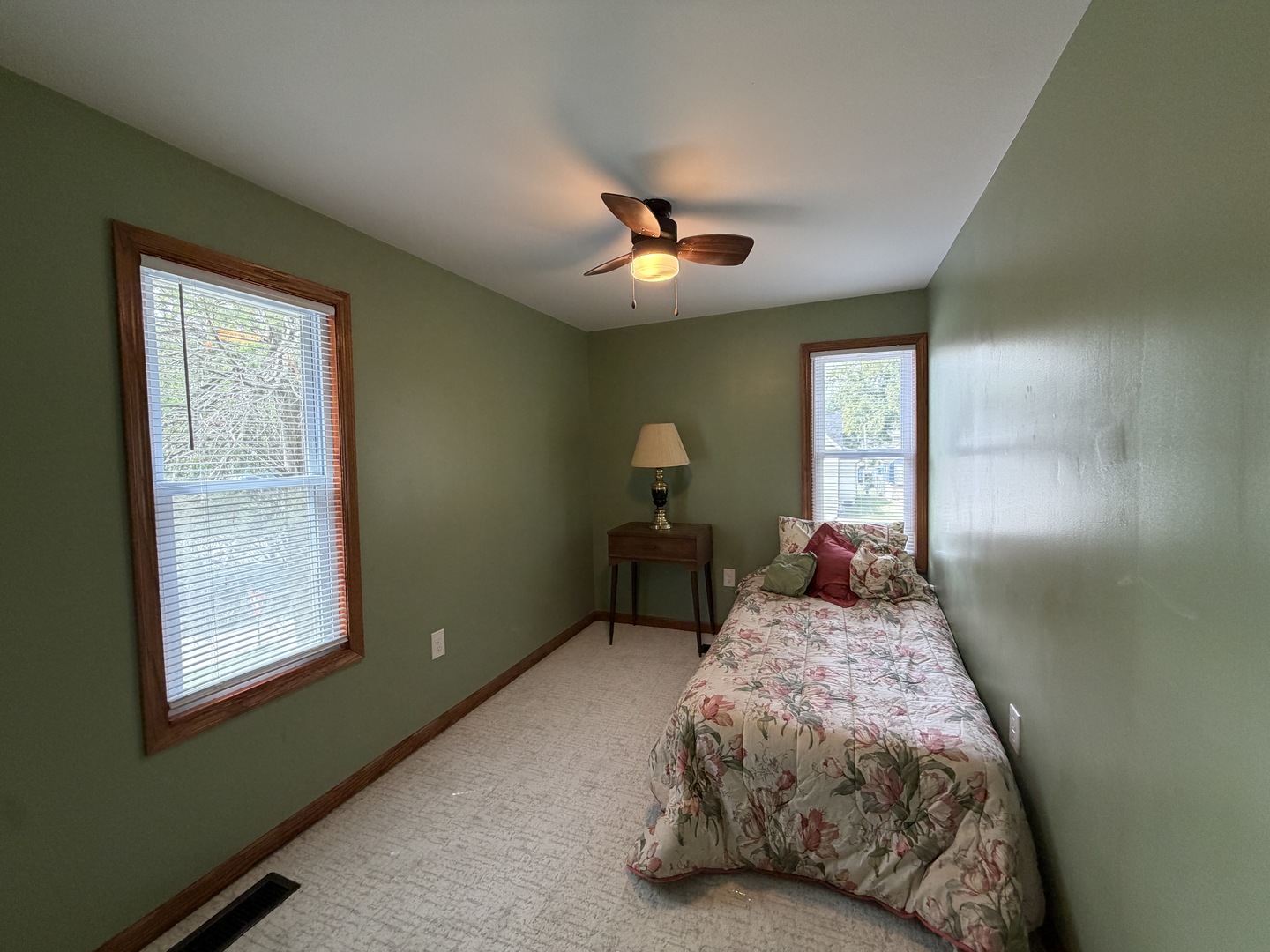 412 N Grand Avenue Property Photo 59