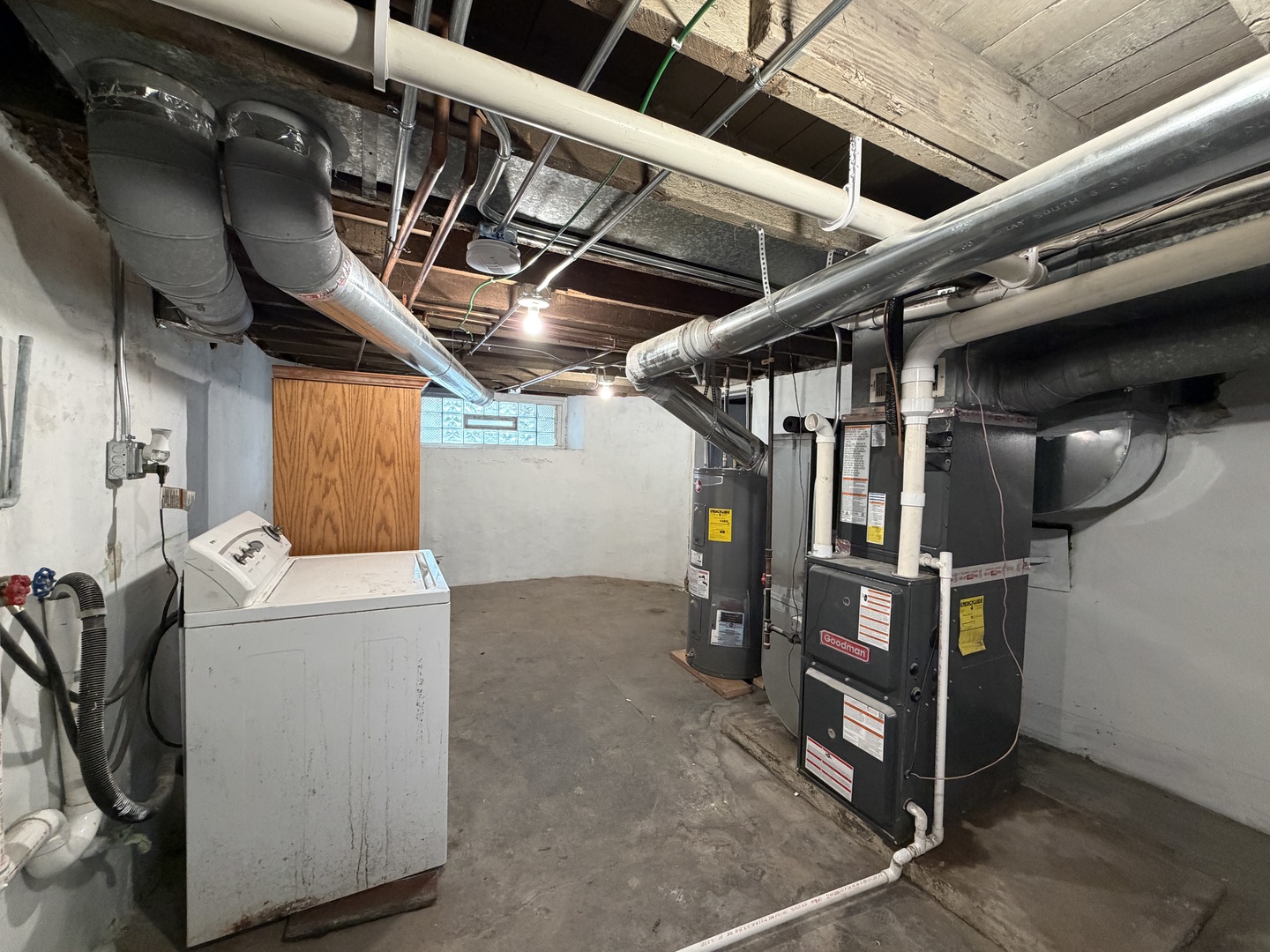 412 N Grand Avenue Property Photo 64