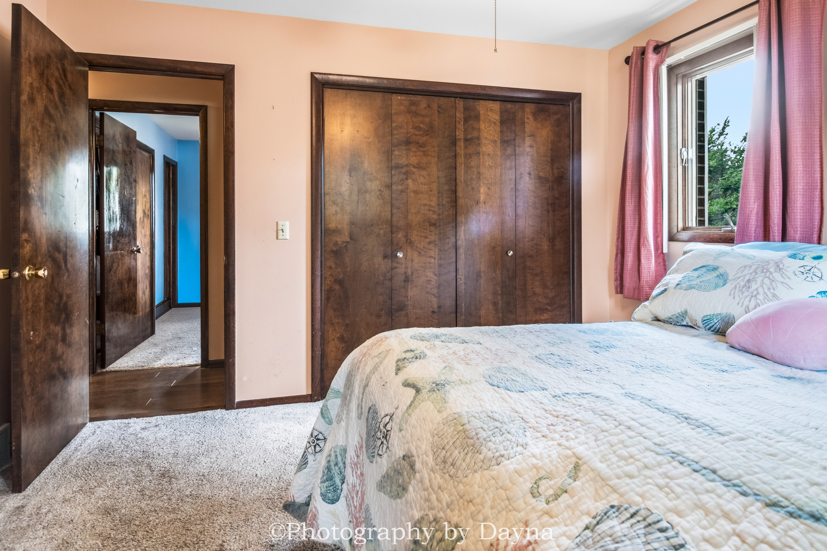 6070 Darline Drive Property Photo 10