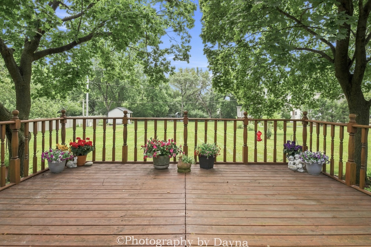 6070 Darline Drive Property Photo 16