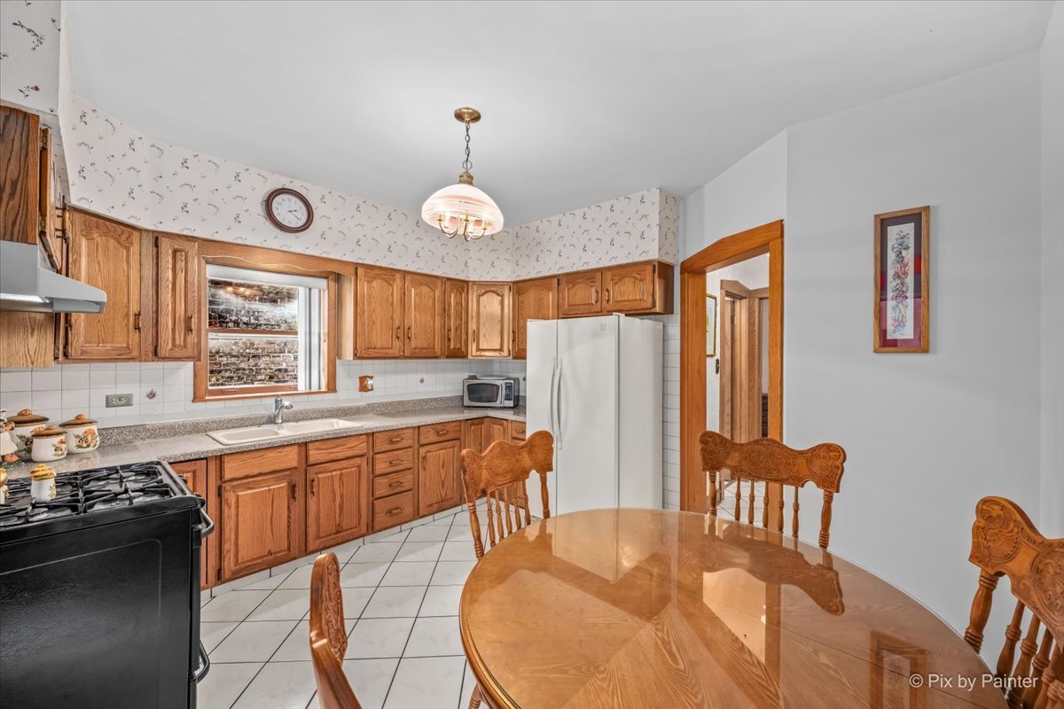 4984 N Major Avenue Property Photo 2