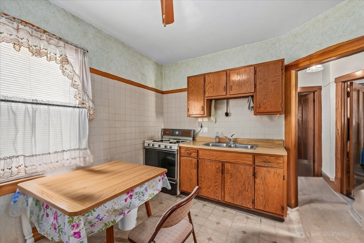4984 N Major Avenue Property Photo 21