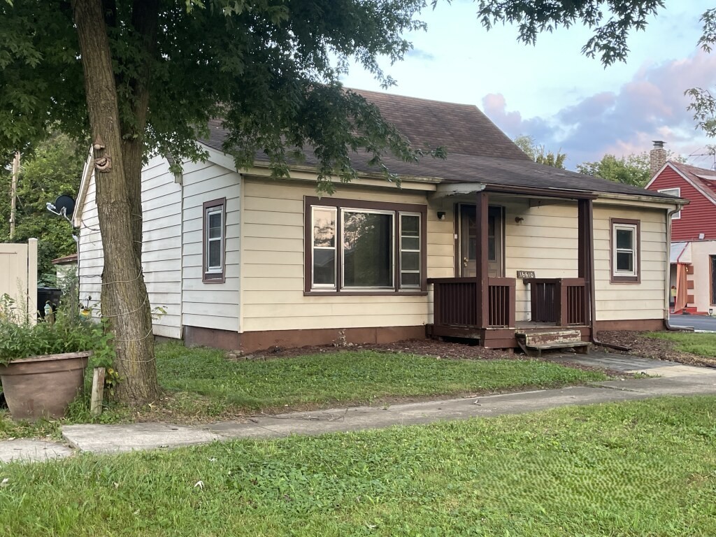 16610 Geneva Drive Property Photo 1