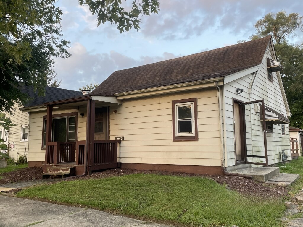 16610 Geneva Drive Property Photo 4