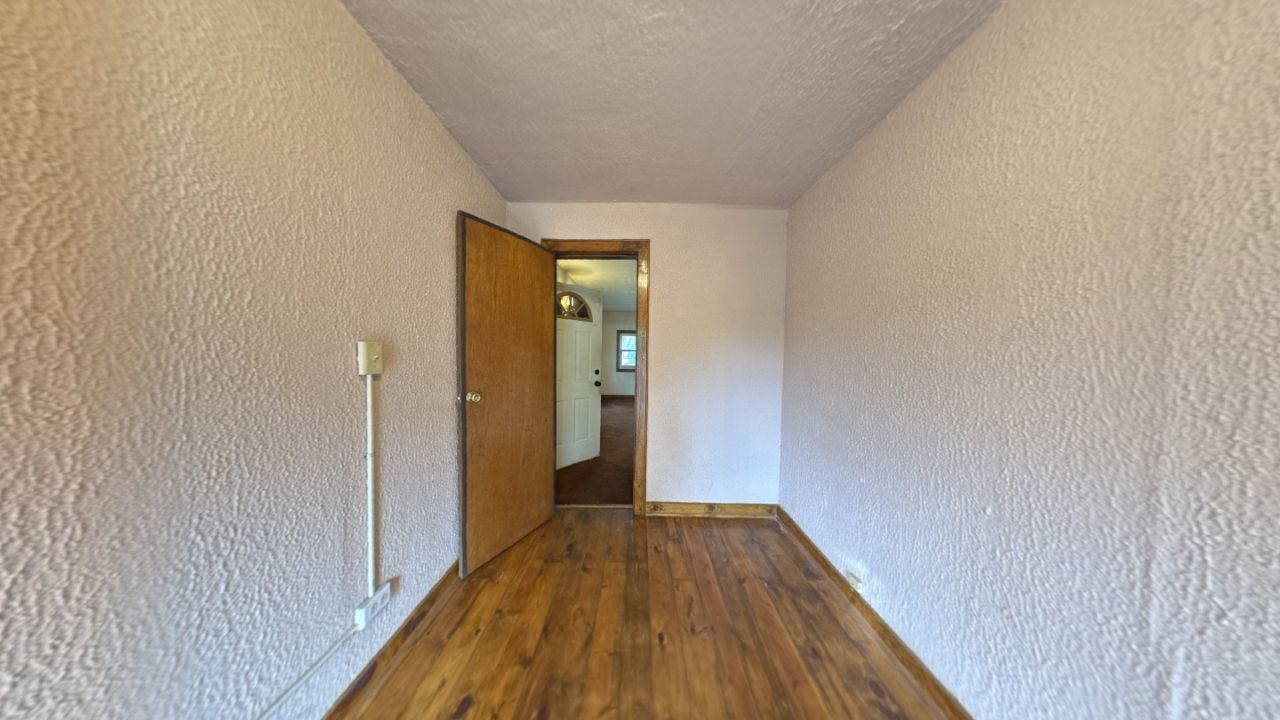 16610 Geneva Drive Property Photo 6