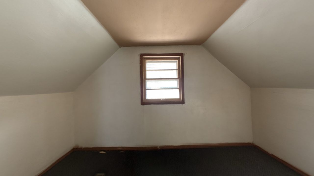 16610 Geneva Drive Property Photo 17