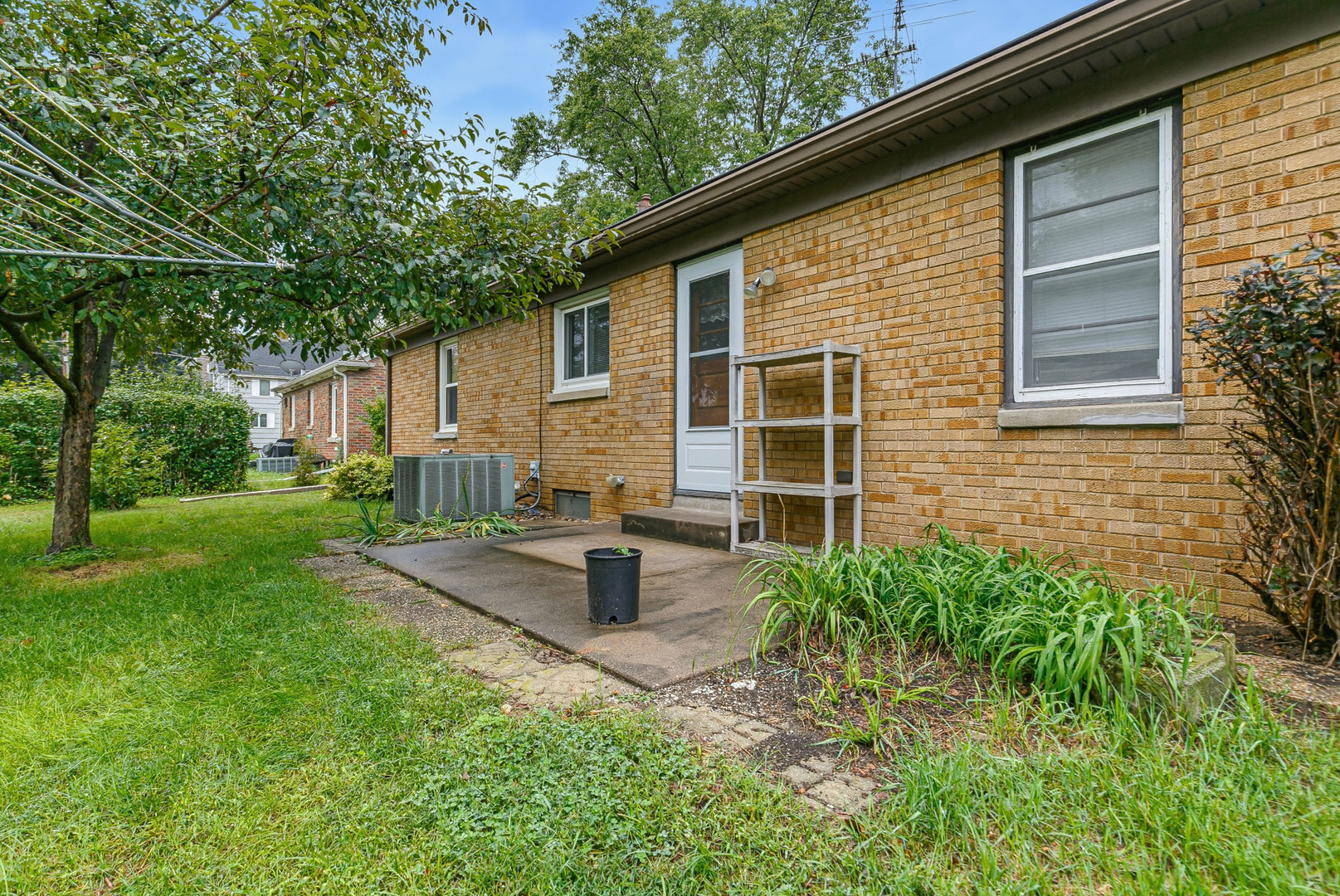 1024 25th Street Property Photo 3