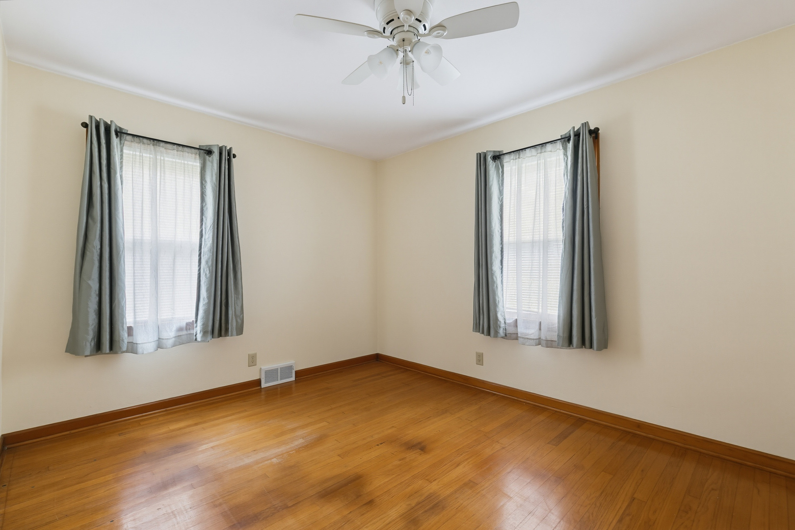 1024 25th Street Property Photo 16