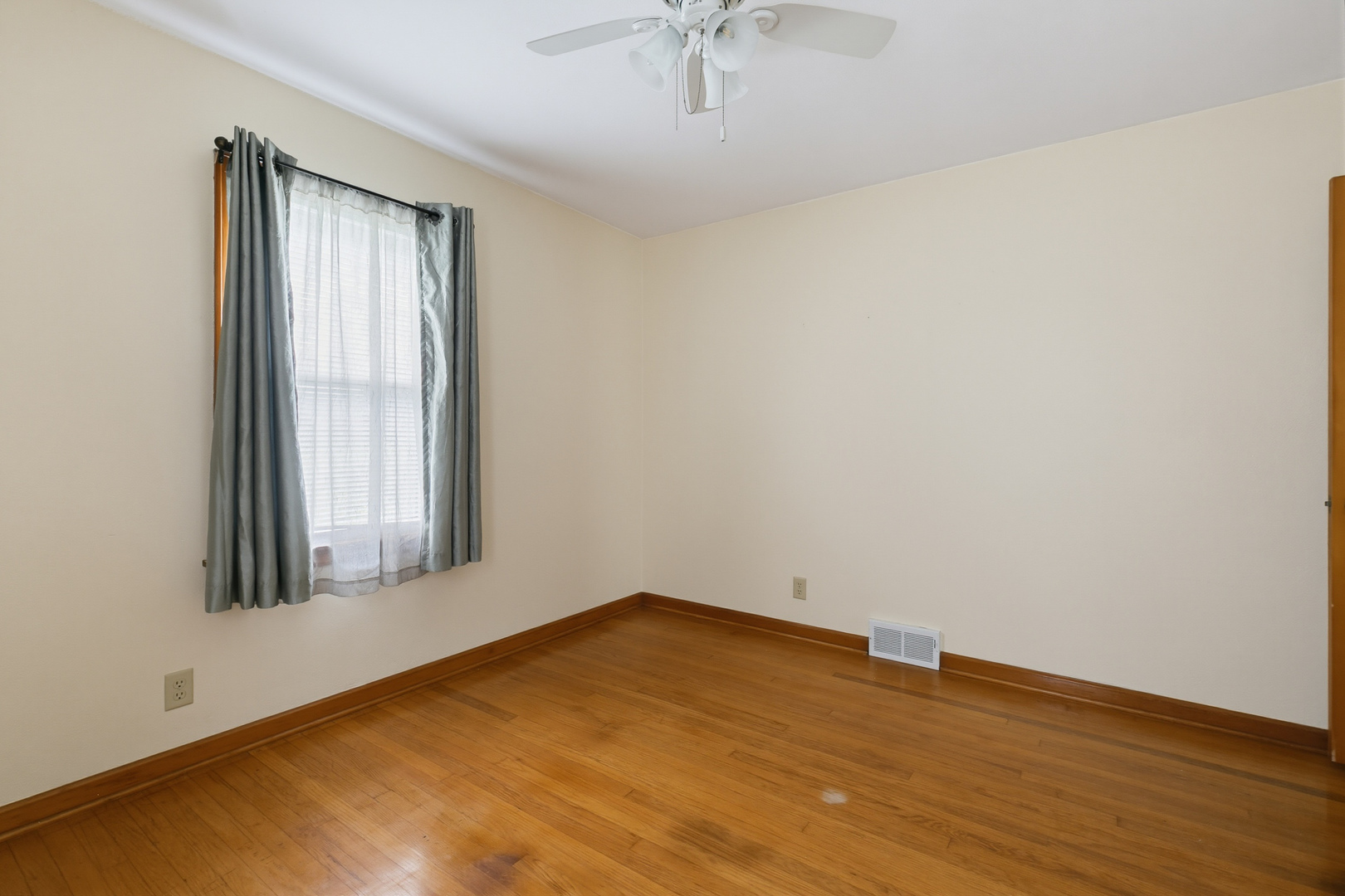 1024 25th Street Property Photo 17