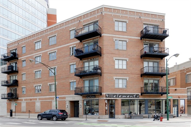 544 N Milwaukee Avenue 402 Property Photo 1