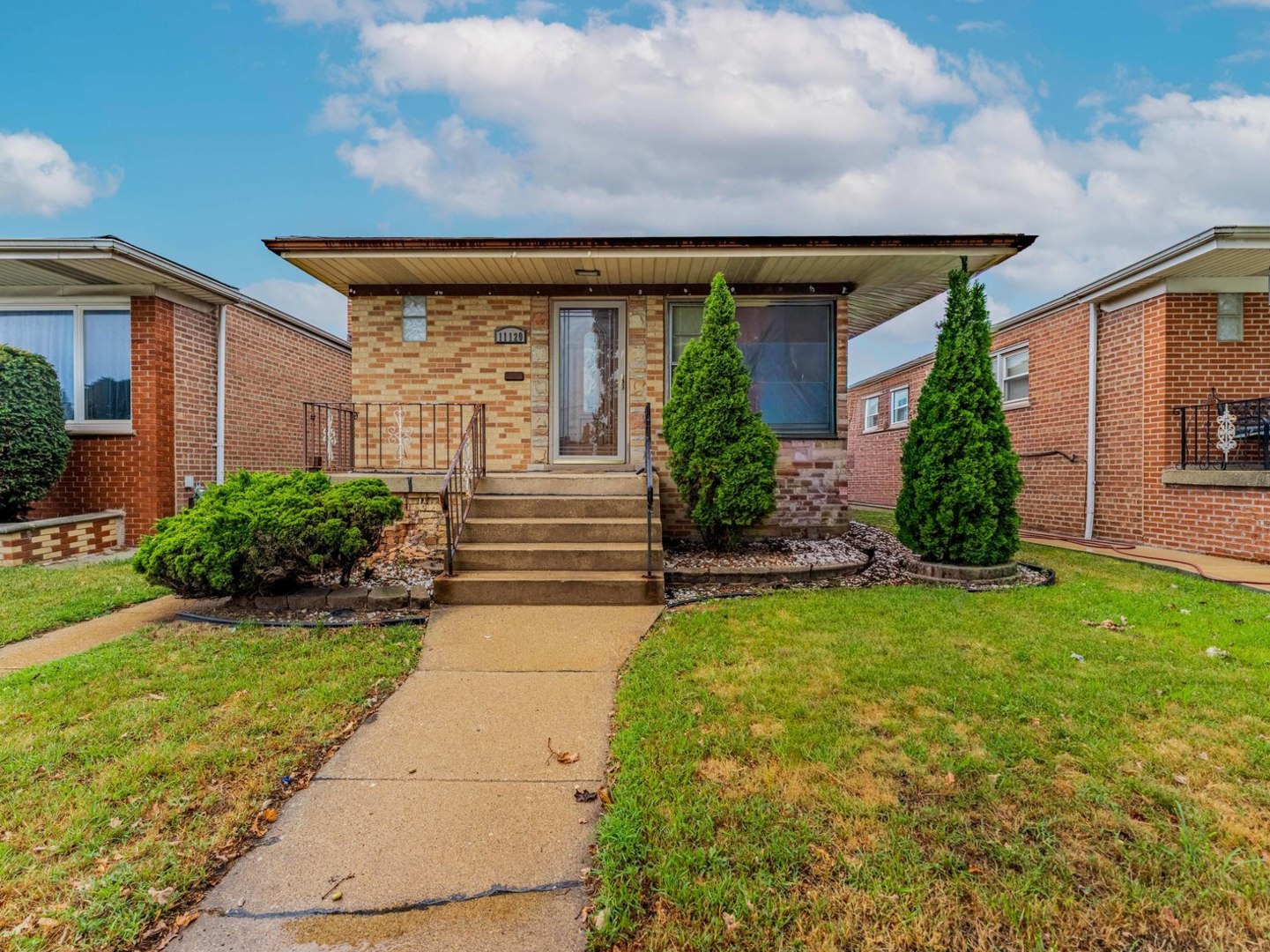 11120 S Ewing Avenue Property Photo 1